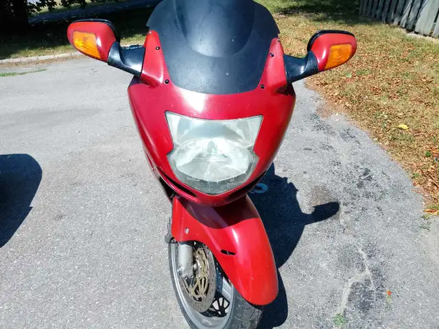 2001 Honda CBR1100XX BLACK BIRD. Runs like a top. TLC only. - Photo 2