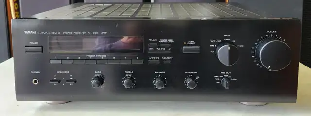YAMAHA RX-550 RECEIVER ( NO REMOTE )