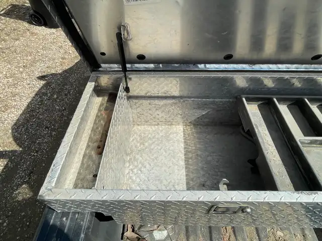 For Sale aluminum toolbox for trucks - Photo 3