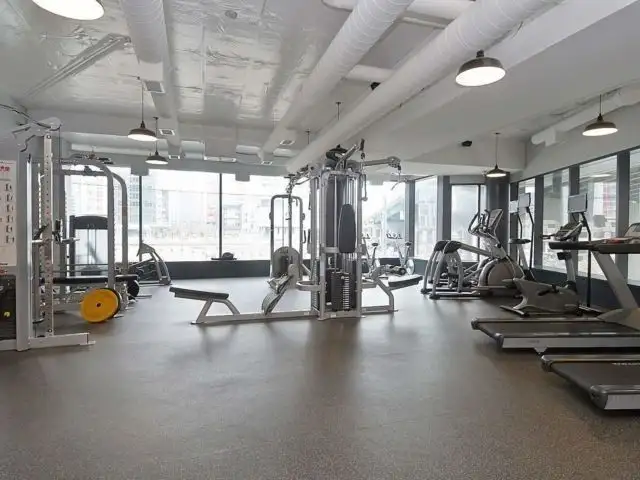 Beautiful 1 BDRM w/Balcony, Parking, & Storage - DowntownToronto - Photo 8