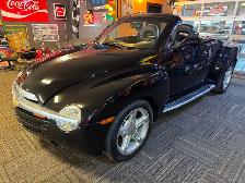 2004 Chevrolet SSR - Photo 2