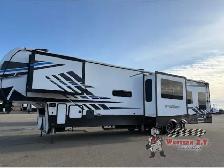 2023 Fuzion 421 - Photo 3