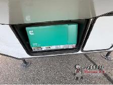 2023 Fuzion 421 - Photo 7