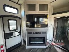 2023 Fuzion 421 - Photo 15