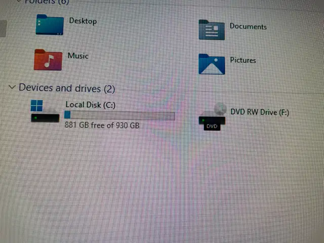 HP All-In-One Desktop with Touchscreen - Photo 4