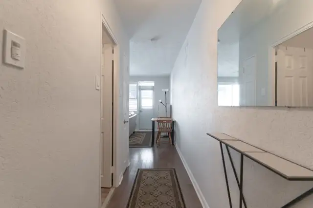 1901 Bayview Ave #205 | Leaside | Toronto - Photo 3