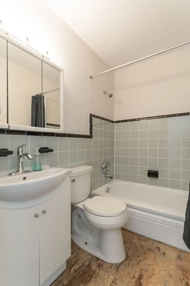 1901 Bayview Ave #205 | Leaside | Toronto - Photo 4