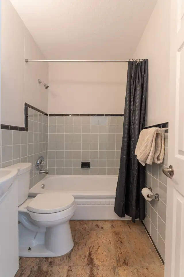 1901 Bayview Ave #205 | Leaside | Toronto - Photo 5