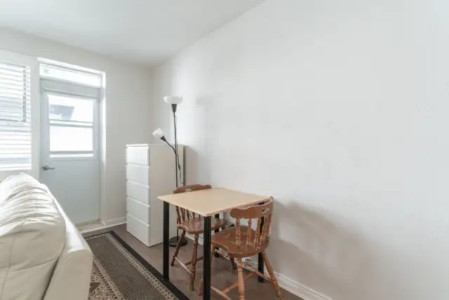1901 Bayview Ave #205 | Leaside | Toronto - Photo 6