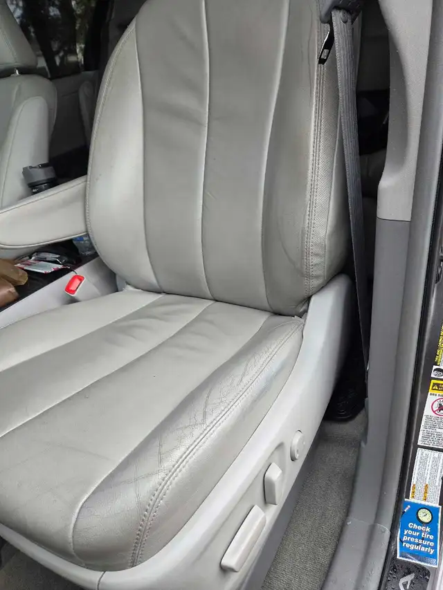 2014 toyota sienna xle AWD low km's - Photo 5