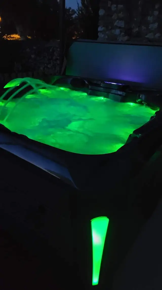 SATURN HOT TUB FOR SALE - Photo 8