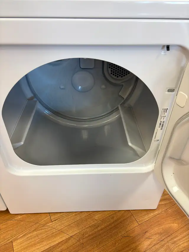 Washer and Dryer - Photo 3