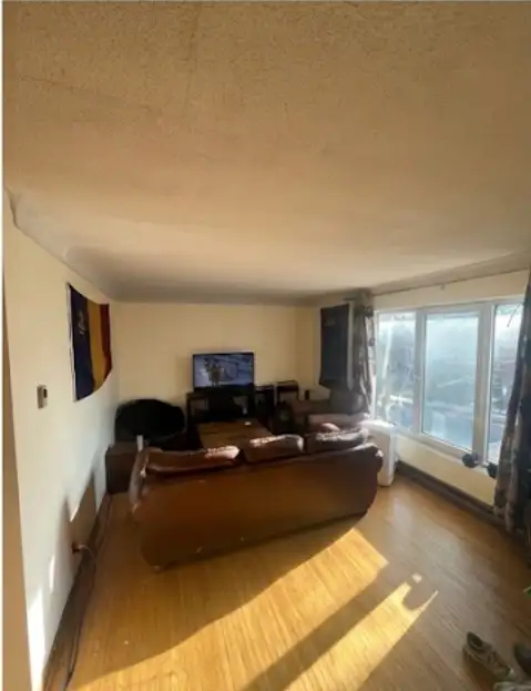 Queens Student Rental-Very Close to Campus-Must See Price!! - Photo 2