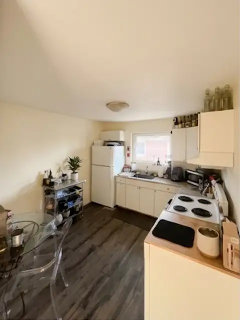 Queens Student Rental-Very Close to Campus-Must See Price!! - Photo 4