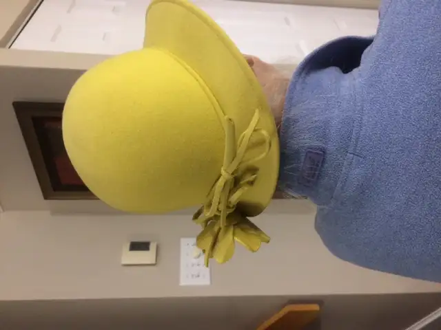 BEAU CHAPEAU NEUF FEMME IMPERMÉABLE 21'TOUR DE TETE: $15.00 - Photo 2