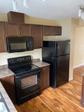 Beautiful Townhouse in Rutherford for rent - Photo 2