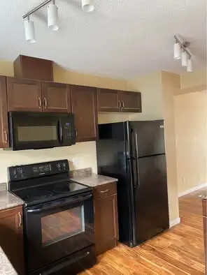 Beautiful Townhouse in Rutherford for rent - Photo 5