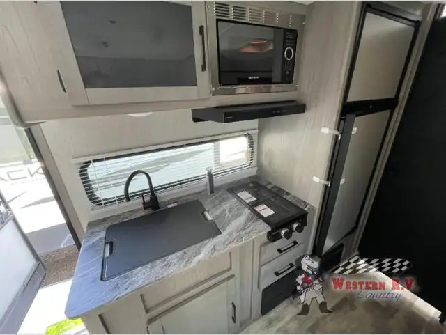 2022 Kodiak 175 BH - Photo 2