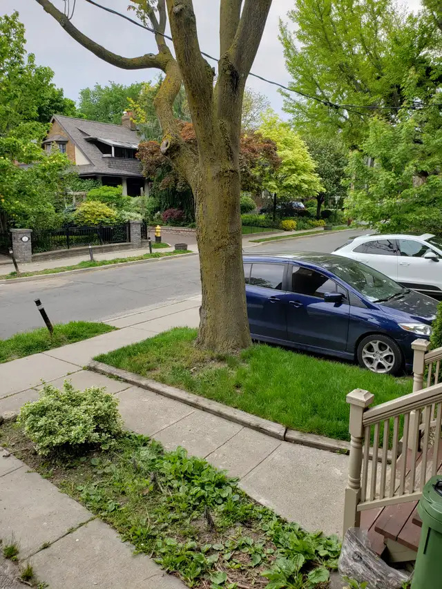 House for rent, utilities included, great area Christie-St.Clair