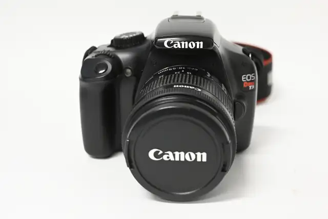 canon EOS Rebel T3 withe 18-55mm USED in working condition - Photo 2