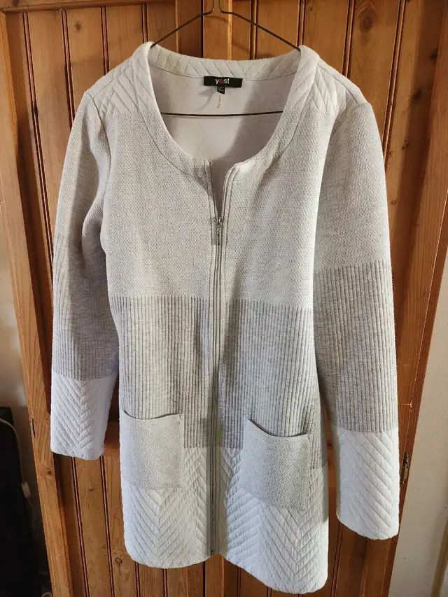 Zip up SWEATER JACKET