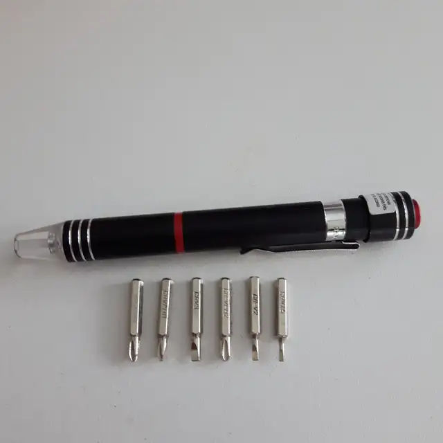 2 OUTILS À VISSER:1 NOIR 6 OUTILS 1 BLEU 8 OUTILS $10.00 CHACUN - Photo 2