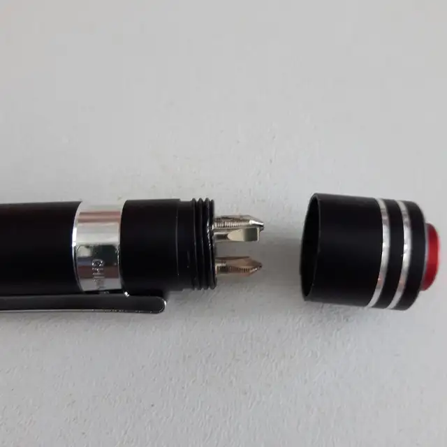 2 OUTILS À VISSER:1 NOIR 6 OUTILS 1 BLEU 8 OUTILS $10.00 CHACUN - Photo 3