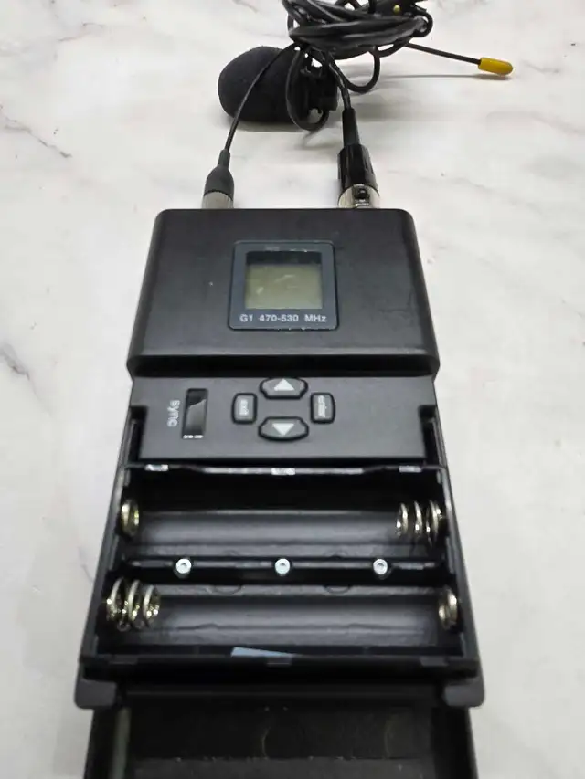 Shure UR1 Bodypack Mic - Photo 2