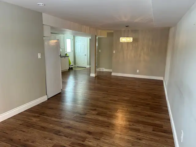 LARGE 1-BDRM ALL INCLUSIVE AVAILABLE MAY 1ST! - Photo 5