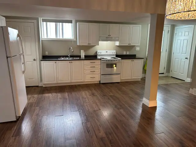 LARGE 1-BDRM ALL INCLUSIVE AVAILABLE MAY 1ST! - Photo 6