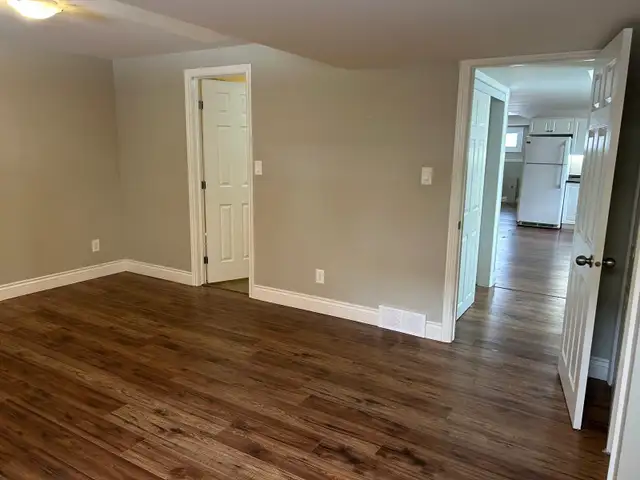 LARGE 1-BDRM ALL INCLUSIVE AVAILABLE MAY 1ST! - Photo 9