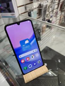 Samsung Galaxy A15  – Débloqué – Comme Neuf