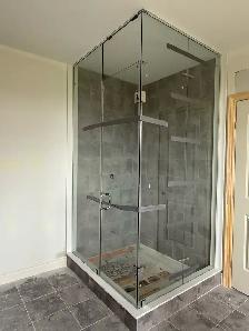 Glass Shower Doors - Photo 2