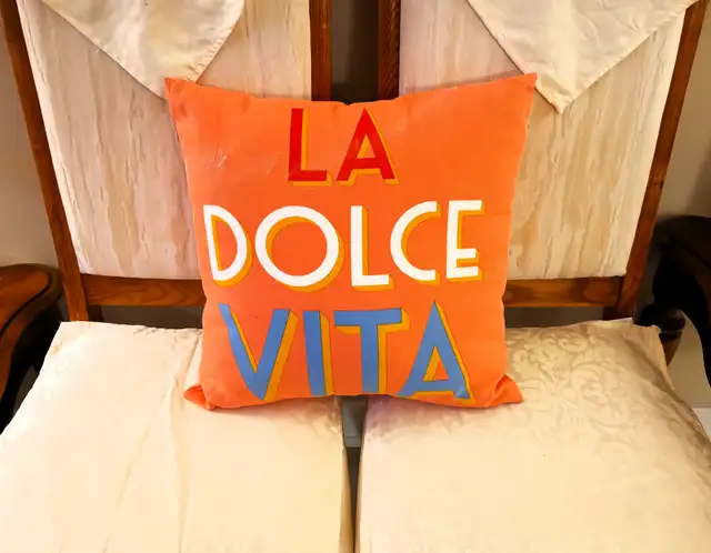 Two Sofa cushions - Photo 3