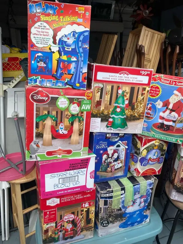 CHRISTMAS INFLATABLES - Photo 5