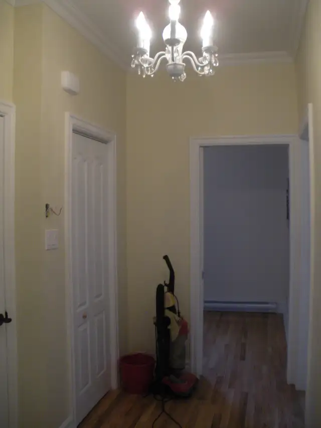 Mile-end 2 bedroom   Den - Photo 3