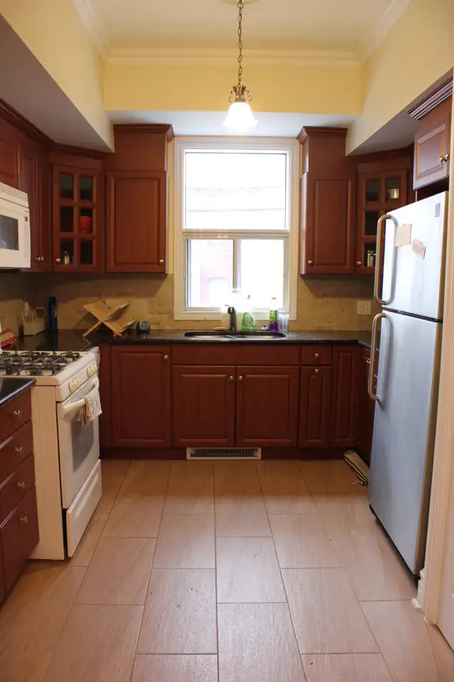 Mile-end 2 bedroom   Den - Photo 9