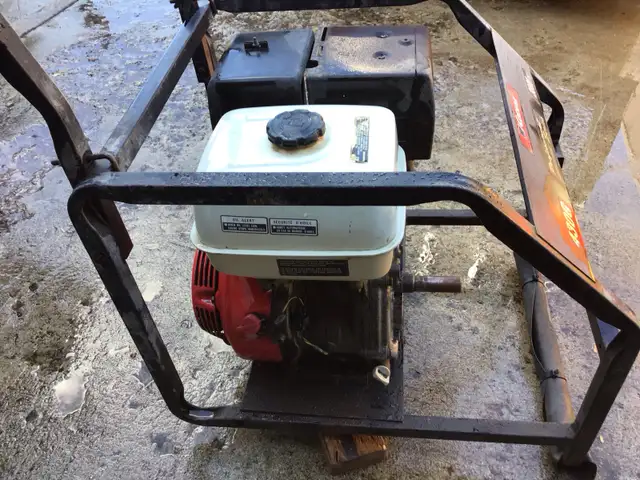 Honda Gas Motor - Photo 2