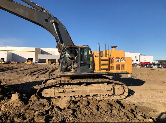 Experienced Loader Operator - Photo 2