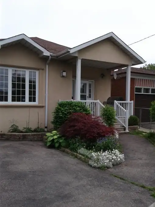 7 Min. from Kennedy Station. Immediately, Single occupancy - Photo 3