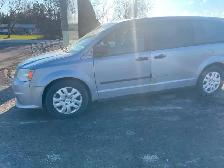 2014 Caravan for sale for Parts - Photo 3