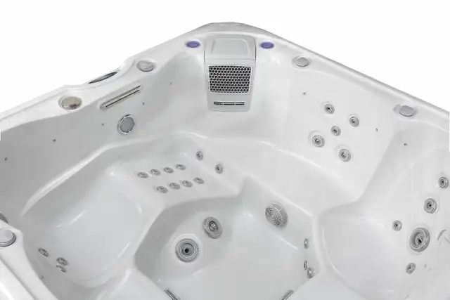 Door Crasher Sale! New 6 Person Spas- 56 Jets - Free Delivery MI - Photo 7