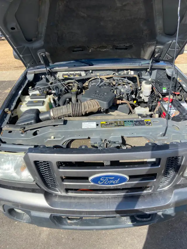 2011 Ford Ranger XLT Extended Cab 4x4 - Photo 4