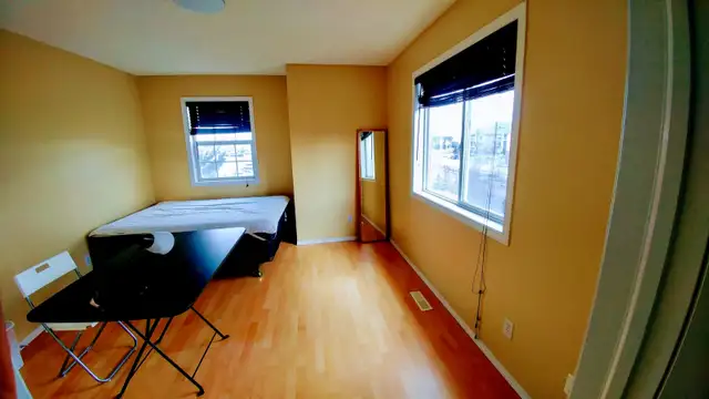 Experience warmth and comfort in a room like home, 5 mins to LRT - Photo 4