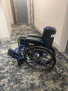 DRIVE MEDICAL WHEELCHAIR 18" DELIVERY INCLUDED - Photo 2