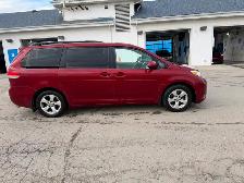 2011 Toyota Sienna LE model - Photo 5