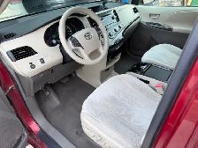 2011 Toyota Sienna LE model - Photo 9