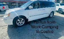 Mini Van Chrysler Town Country  2008  loaded Reduced Moving