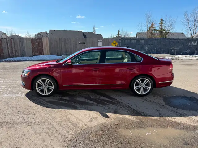 2015 VW Passat Low km, Highline - Photo 2