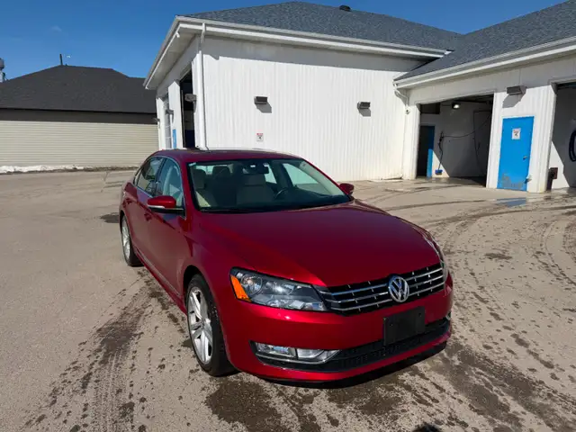 2015 VW Passat Low km, Highline - Photo 4